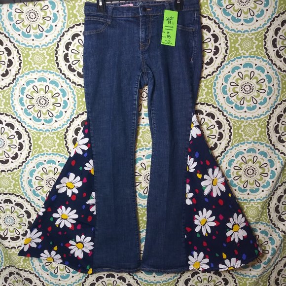 Old Navy Denim - 2057 Jeaniemade Size 4 Old Navy Bell-Bottoms